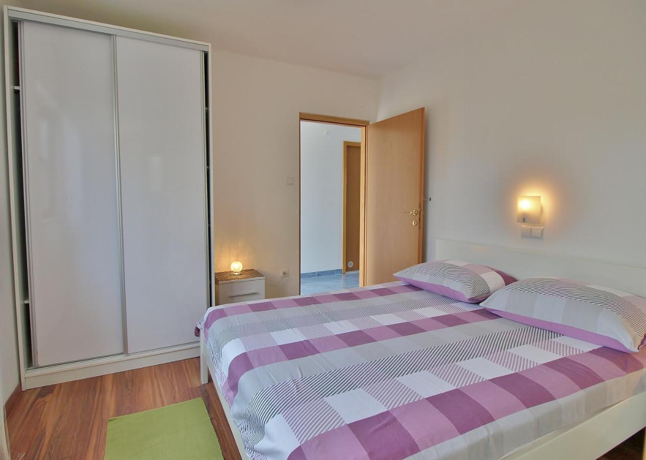 Apartments Eufemija Раб Экстерьер фото
