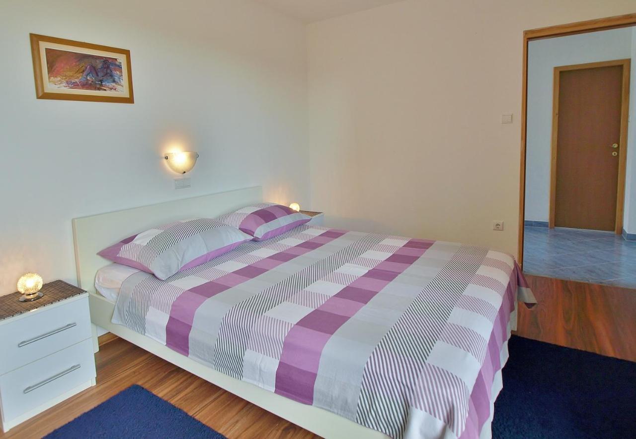 Apartments Eufemija Раб Экстерьер фото