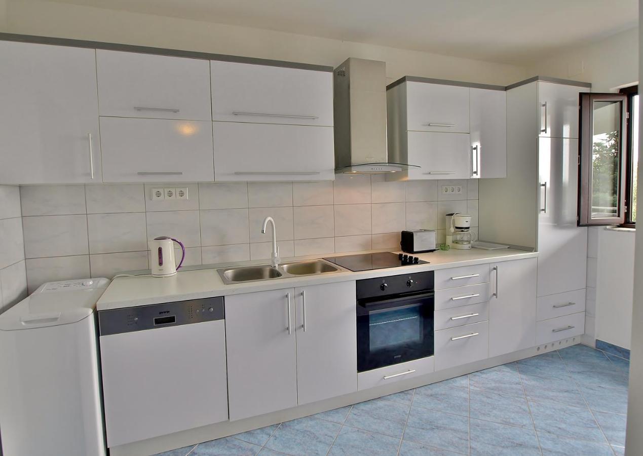 Apartments Eufemija Раб Экстерьер фото