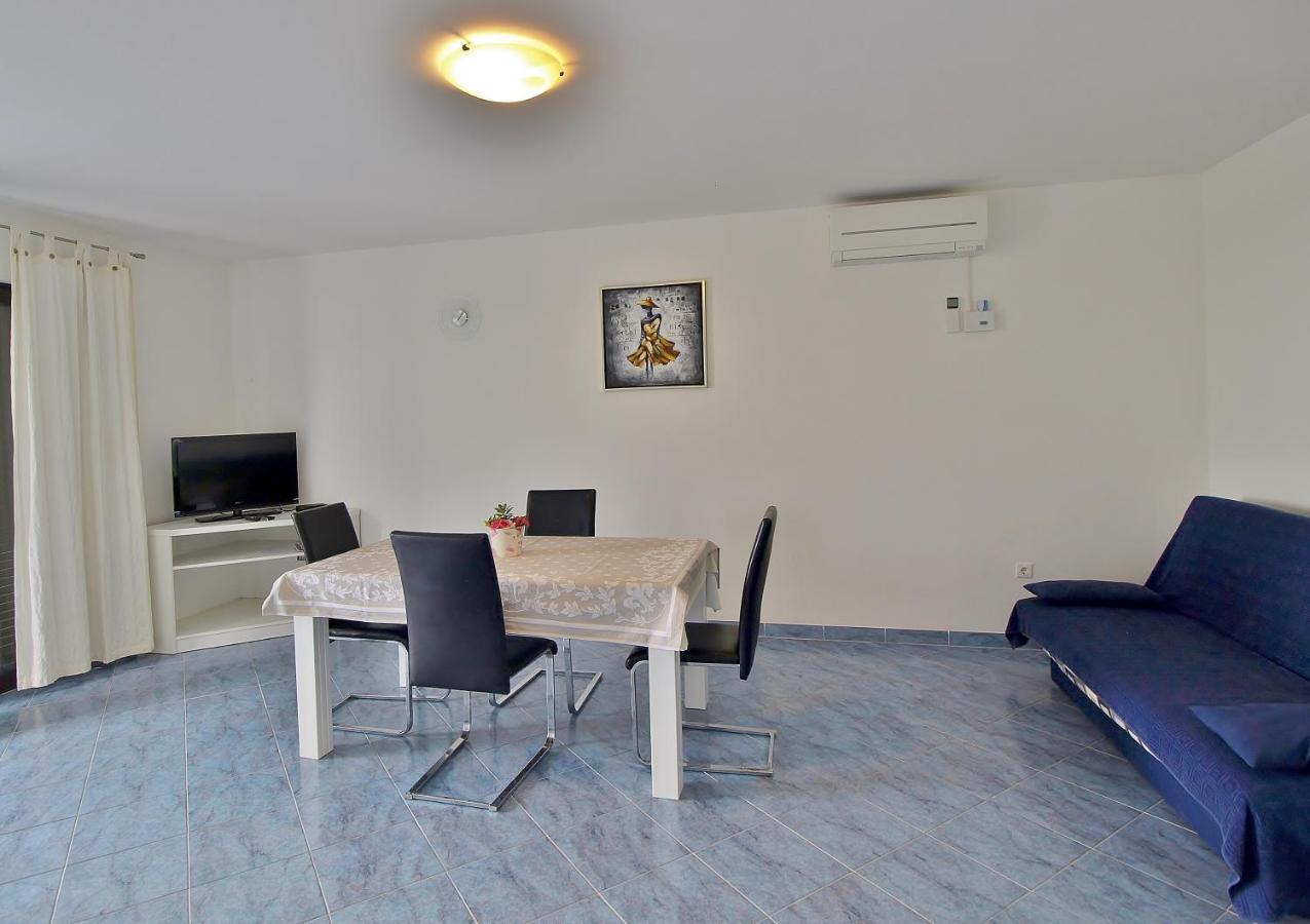 Apartments Eufemija Раб Экстерьер фото