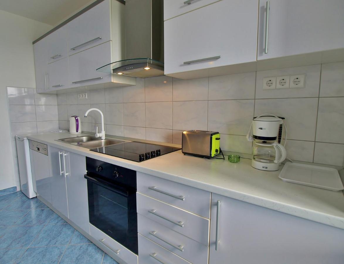 Apartments Eufemija Раб Экстерьер фото