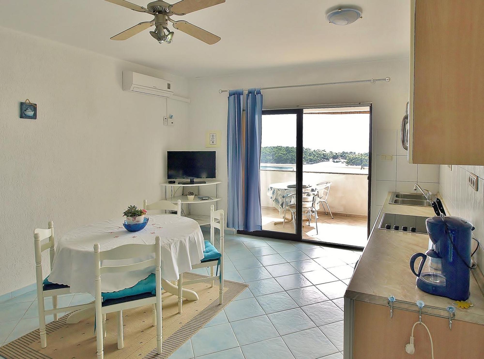 Apartments Eufemija Раб Экстерьер фото