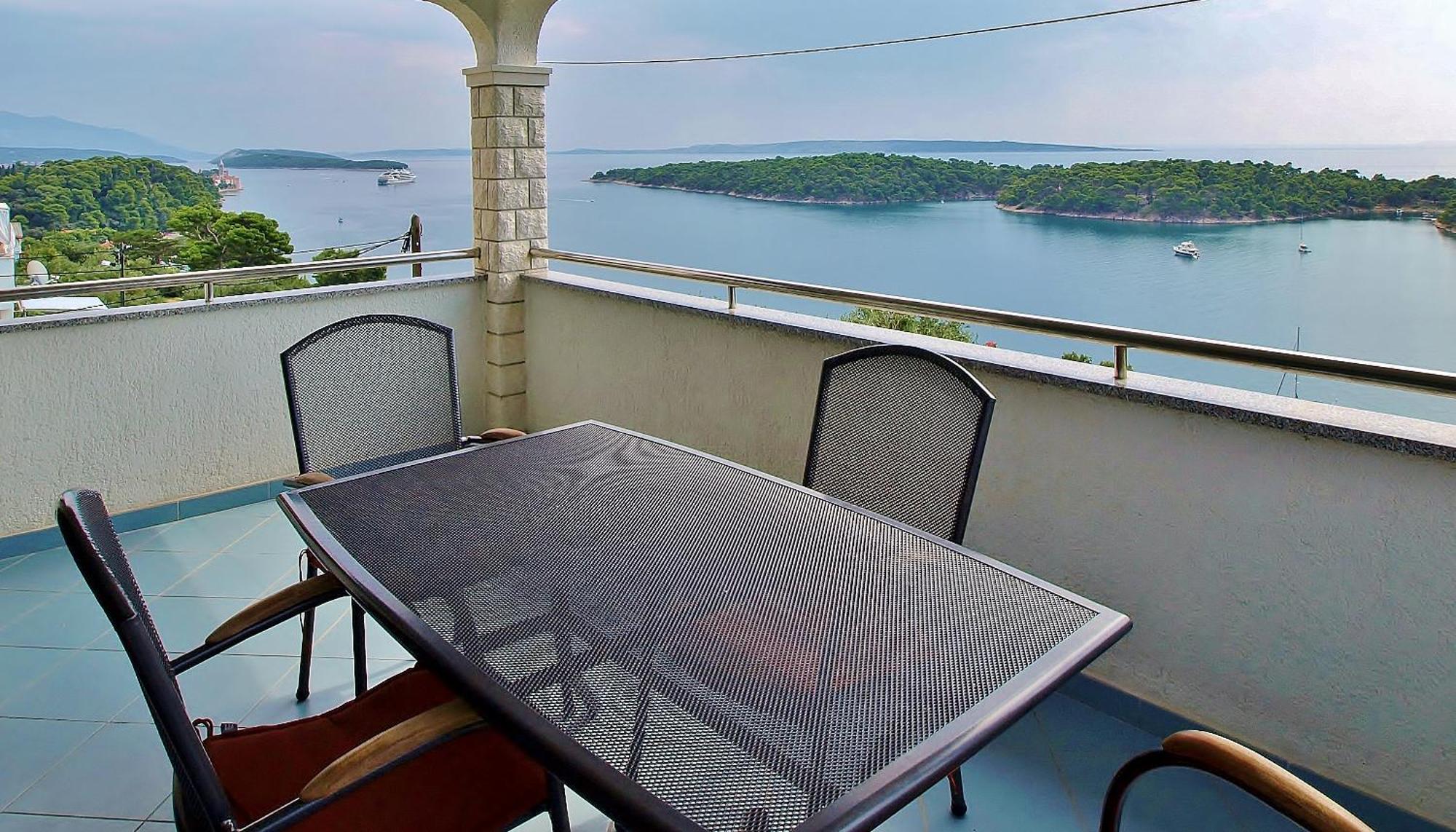 Apartments Eufemija Раб Экстерьер фото